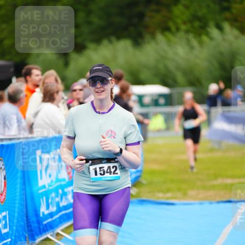 30.08.2026 - Elbe Triathlon Hamburg LAZAROV Photography http://msf.ph/oto/10068551 30.08.2026 12:28:18 Ziel 1542, 1603 meine-sportfotos.de
