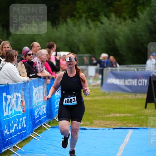 30.08.2026 - Elbe Triathlon Hamburg LAZAROV Photography http://msf.ph/oto/10068559 30.08.2026 12:28:23 Ziel 1603 meine-sportfotos.de