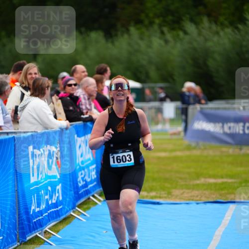 30.08.2026 - Elbe Triathlon Hamburg LAZAROV Photography http://msf.ph/oto/10068565 30.08.2026 12:28:23 Ziel 1603 meine-sportfotos.de