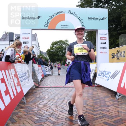 30.08.2026 - Blankeneser Heldenlauf Lena Gebhardt http://msf.ph/oto/10068567 30.08.2026 10:01:30 Ziel 1192, 1408, 1598 meine-sportfotos.de