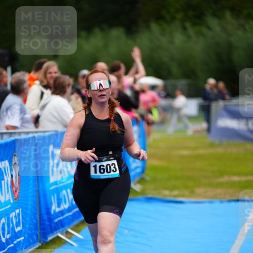30.08.2026 - Elbe Triathlon Hamburg LAZAROV Photography http://msf.ph/oto/10068576 30.08.2026 12:28:24 Ziel 1520, 1603 meine-sportfotos.de