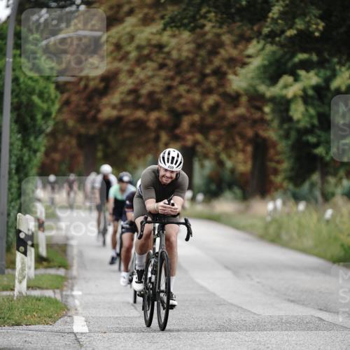 30.08.2026 - Elbe Triathlon Hamburg Michael Burmester http://msf.ph/oto/10068597 30.08.2026 09:33:21 Radfahren 266, 336, 499, 520, 570, 715 meine-sportfotos.de