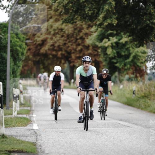 30.08.2026 - Elbe Triathlon Hamburg Michael Burmester http://msf.ph/oto/10068610 30.08.2026 09:33:24 Radfahren 266, 336, 499, 520, 570, 715 meine-sportfotos.de