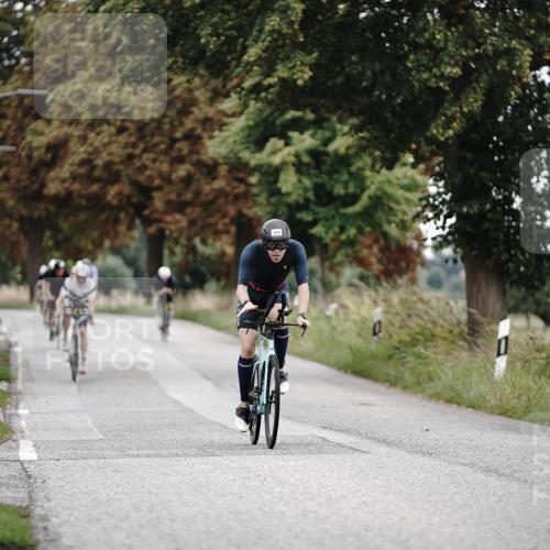 30.08.2026 - Elbe Triathlon Hamburg Michael Burmester http://msf.ph/oto/10068615 30.08.2026 09:33:27 Radfahren 266, 279, 490, 498, 520, 570, 715, 718 meine-sportfotos.de