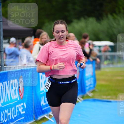 30.08.2026 - Elbe Triathlon Hamburg LAZAROV Photography http://msf.ph/oto/10068616 30.08.2026 12:28:32 Ziel 1520 meine-sportfotos.de