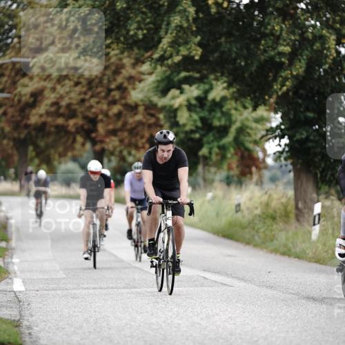 30.08.2026 - Elbe Triathlon Hamburg Michael Burmester http://msf.ph/oto/10068626 30.08.2026 09:33:32 Radfahren 279, 490, 498, 502, 687, 691, 718, 735 meine-sportfotos.de