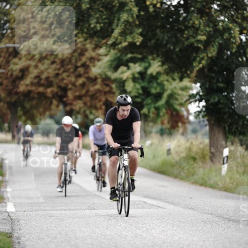30.08.2026 - Elbe Triathlon Hamburg Michael Burmester http://msf.ph/oto/10068628 30.08.2026 09:33:32 Radfahren 279, 490, 498, 502, 687, 691, 718, 735 meine-sportfotos.de