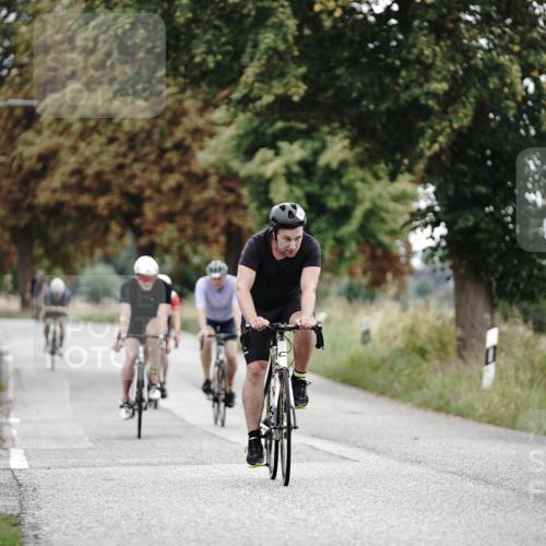 30.08.2026 - Elbe Triathlon Hamburg Michael Burmester http://msf.ph/oto/10068629 30.08.2026 09:33:32 Radfahren 279, 490, 498, 502, 687, 691, 718, 735 meine-sportfotos.de