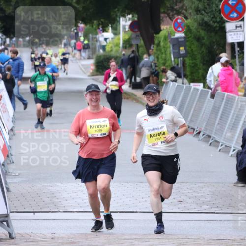 30.08.2026 - Blankeneser Heldenlauf Lena Gebhardt http://msf.ph/oto/10068639 30.08.2026 10:01:39 Ziel 1408 meine-sportfotos.de