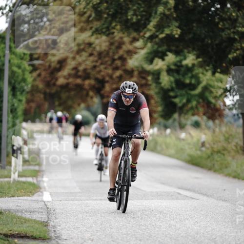 30.08.2026 - Elbe Triathlon Hamburg Michael Burmester http://msf.ph/oto/10068642 30.08.2026 09:33:43 Radfahren 297, 329, 483, 567 meine-sportfotos.de