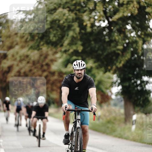 30.08.2026 - Elbe Triathlon Hamburg Michael Burmester http://msf.ph/oto/10068669 30.08.2026 09:34:02 Radfahren 293, 372, 431, 440, 519, 623, 629, 709 meine-sportfotos.de