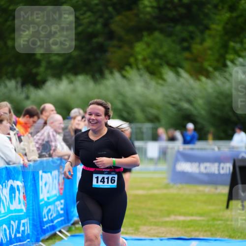 30.08.2026 - Elbe Triathlon Hamburg LAZAROV Photography http://msf.ph/oto/10068679 30.08.2026 12:28:53 Ziel 1416, 1710 meine-sportfotos.de