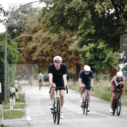 30.08.2026 - Elbe Triathlon Hamburg Michael Burmester http://msf.ph/oto/10068682 30.08.2026 09:34:07 Radfahren 293, 372, 432, 440, 519, 623, 629 meine-sportfotos.de