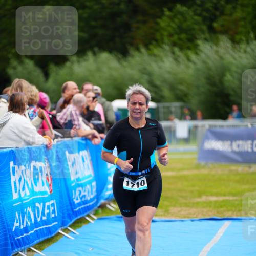 30.08.2026 - Elbe Triathlon Hamburg LAZAROV Photography http://msf.ph/oto/10068715 30.08.2026 12:29:00 Ziel 1710 meine-sportfotos.de