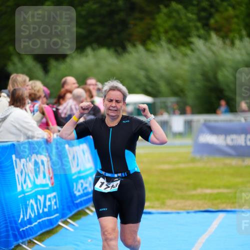 30.08.2026 - Elbe Triathlon Hamburg LAZAROV Photography http://msf.ph/oto/10068720 30.08.2026 12:29:00 Ziel 1710 meine-sportfotos.de