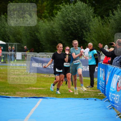 30.08.2026 - Elbe Triathlon Hamburg LAZAROV Photography http://msf.ph/oto/10068764 30.08.2026 12:30:30 Ziel 1418, 1433, 1667 meine-sportfotos.de