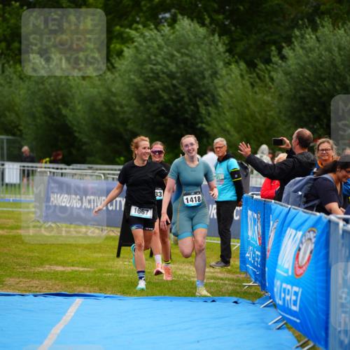 30.08.2026 - Elbe Triathlon Hamburg LAZAROV Photography http://msf.ph/oto/10068767 30.08.2026 12:30:30 Ziel 1418, 1433, 1667 meine-sportfotos.de