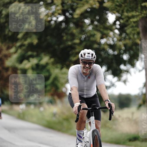 30.08.2026 - Elbe Triathlon Hamburg Michael Burmester http://msf.ph/oto/10068770 30.08.2026 09:35:16 Radfahren 415, 496, 686, 714, 716 meine-sportfotos.de