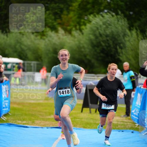 30.08.2026 - Elbe Triathlon Hamburg LAZAROV Photography http://msf.ph/oto/10068781 30.08.2026 12:30:32 Ziel 1418, 1433, 1667 meine-sportfotos.de
