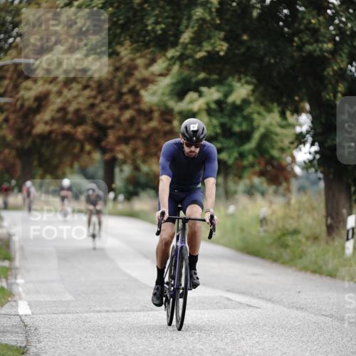 30.08.2026 - Elbe Triathlon Hamburg Michael Burmester http://msf.ph/oto/10068790 30.08.2026 09:35:26 Radfahren 411, 496, 582, 659, 716 meine-sportfotos.de