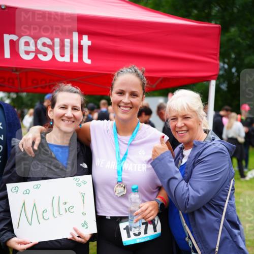 30.08.2026 - Elbe Triathlon Hamburg LAZAROV Photography http://msf.ph/oto/10068811 30.08.2026 12:31:34 Ziel  meine-sportfotos.de