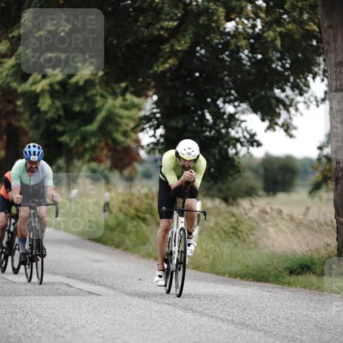 30.08.2026 - Elbe Triathlon Hamburg Michael Burmester http://msf.ph/oto/10068826 30.08.2026 09:35:43 Radfahren 307, 458, 476, 479, 587, 705, 763, 786, 790 meine-sportfotos.de