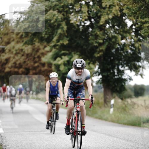 30.08.2026 - Elbe Triathlon Hamburg Michael Burmester http://msf.ph/oto/10068844 30.08.2026 09:35:52 Radfahren 381, 425, 434, 476, 602, 680, 681, 783, 1895 meine-sportfotos.de