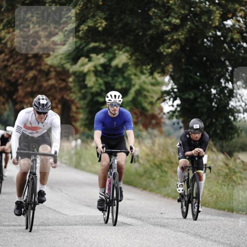 30.08.2026 - Elbe Triathlon Hamburg Michael Burmester http://msf.ph/oto/10068857 30.08.2026 09:35:57 Radfahren 259, 381, 425, 575, 584, 602, 681 meine-sportfotos.de