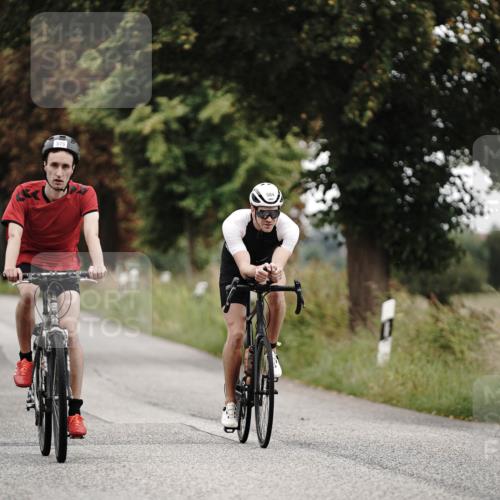 30.08.2026 - Elbe Triathlon Hamburg Michael Burmester http://msf.ph/oto/10068867 30.08.2026 09:35:59 Radfahren 259, 322, 381, 425, 575, 584, 602, 681, 710 meine-sportfotos.de