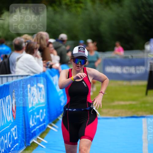 30.08.2026 - Elbe Triathlon Hamburg LAZAROV Photography http://msf.ph/oto/10068879 30.08.2026 12:31:58 Ziel 1644, 1657 meine-sportfotos.de