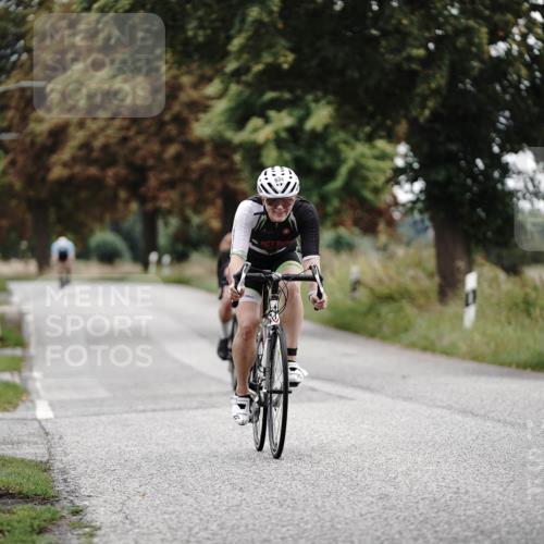 30.08.2026 - Elbe Triathlon Hamburg Michael Burmester http://msf.ph/oto/10068906 30.08.2026 09:36:38 Radfahren 398, 444, 524, 670, 834 meine-sportfotos.de