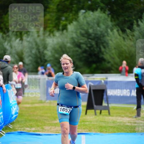 30.08.2026 - Elbe Triathlon Hamburg LAZAROV Photography http://msf.ph/oto/10068911 30.08.2026 12:32:04 Ziel 1614, 1657 meine-sportfotos.de