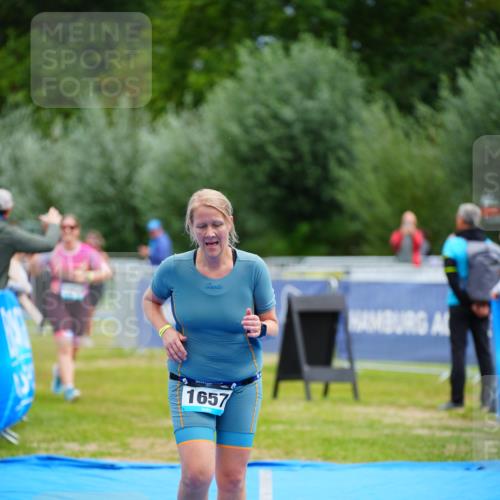 30.08.2026 - Elbe Triathlon Hamburg LAZAROV Photography http://msf.ph/oto/10068922 30.08.2026 12:32:04 Ziel 1614, 1657 meine-sportfotos.de