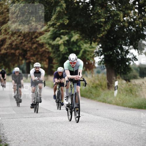 30.08.2026 - Elbe Triathlon Hamburg Michael Burmester http://msf.ph/oto/10068924 30.08.2026 09:36:59 Radfahren 254, 353, 457, 470, 565, 609, 634 meine-sportfotos.de