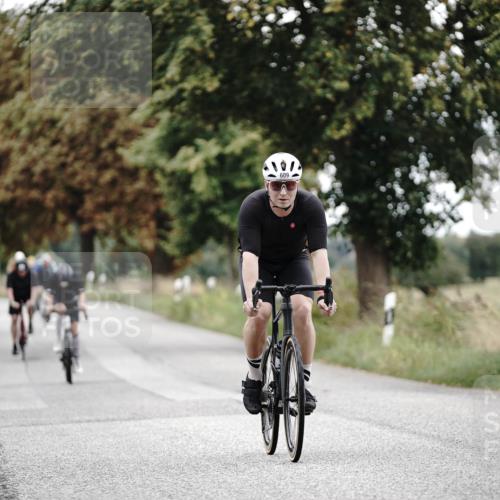 30.08.2026 - Elbe Triathlon Hamburg Michael Burmester http://msf.ph/oto/10068929 30.08.2026 09:37:01 Radfahren 254, 457, 470, 565, 609, 634, 648 meine-sportfotos.de