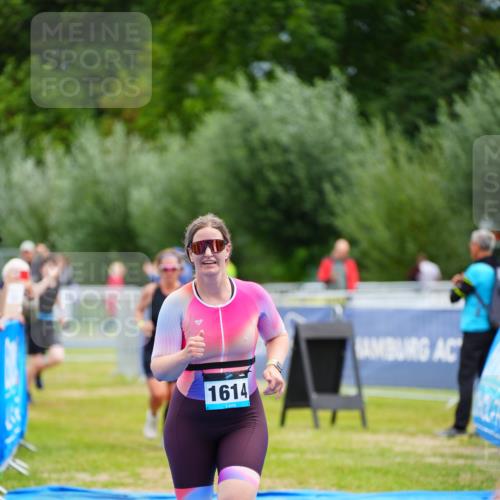 30.08.2026 - Elbe Triathlon Hamburg LAZAROV Photography http://msf.ph/oto/10068944 30.08.2026 12:32:10 Ziel 1614, 1669 meine-sportfotos.de