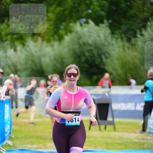 30.08.2026 - Elbe Triathlon Hamburg LAZAROV Photography http://msf.ph/oto/10068947 30.08.2026 12:32:11 Ziel 1614, 1669 meine-sportfotos.de
