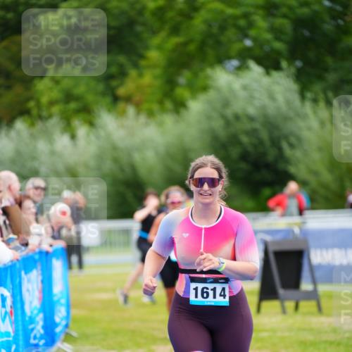 30.08.2026 - Elbe Triathlon Hamburg LAZAROV Photography http://msf.ph/oto/10068951 30.08.2026 12:32:11 Ziel 1614, 1669 meine-sportfotos.de
