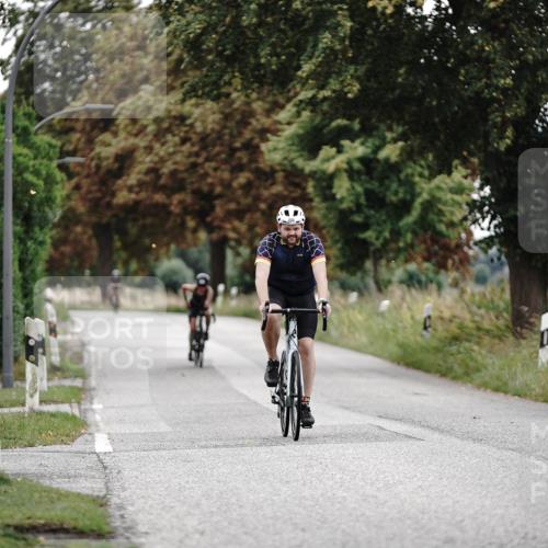 30.08.2026 - Elbe Triathlon Hamburg Michael Burmester http://msf.ph/oto/10068966 30.08.2026 09:37:22 Radfahren 392, 400 meine-sportfotos.de