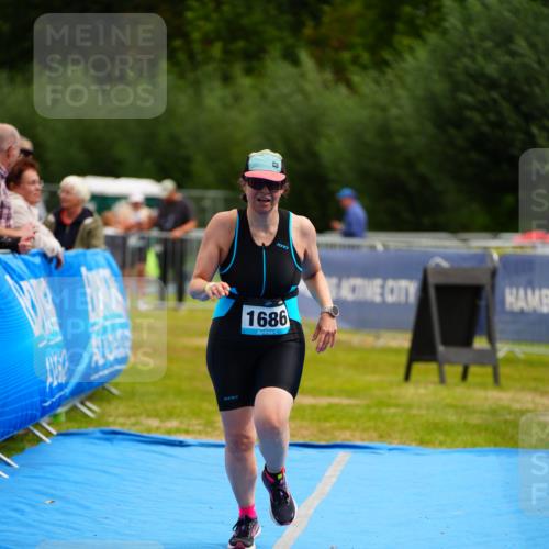 30.08.2026 - Elbe Triathlon Hamburg LAZAROV Photography http://msf.ph/oto/10068974 30.08.2026 12:32:30 Ziel 1686 meine-sportfotos.de