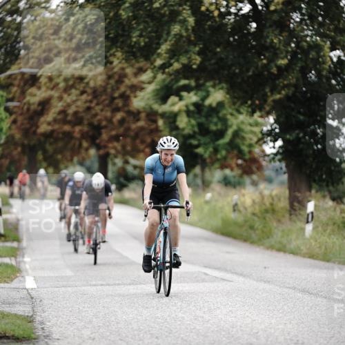 30.08.2026 - Elbe Triathlon Hamburg Michael Burmester http://msf.ph/oto/10068980 30.08.2026 09:37:39 Radfahren 362, 439, 497, 555, 642, 1897 meine-sportfotos.de