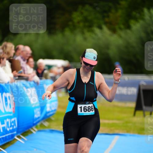 30.08.2026 - Elbe Triathlon Hamburg LAZAROV Photography http://msf.ph/oto/10068991 30.08.2026 12:32:31 Ziel 1686 meine-sportfotos.de