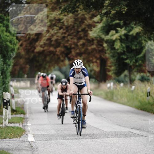30.08.2026 - Elbe Triathlon Hamburg Michael Burmester http://msf.ph/oto/10068996 30.08.2026 09:37:47 Radfahren 320, 356, 451, 550, 555, 711, 761 meine-sportfotos.de