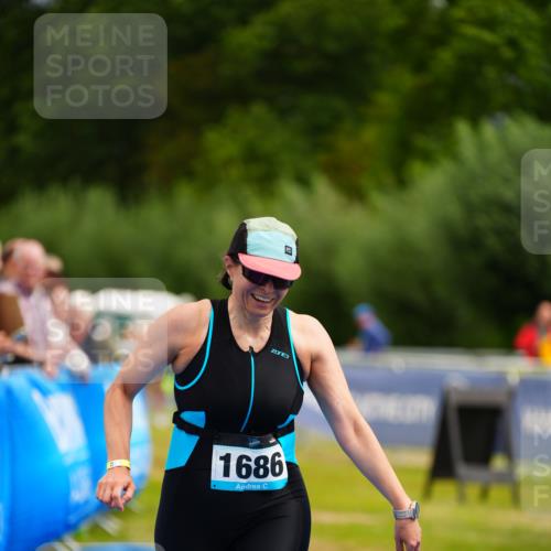 30.08.2026 - Elbe Triathlon Hamburg LAZAROV Photography http://msf.ph/oto/10069000 30.08.2026 12:32:32 Ziel 1686 meine-sportfotos.de