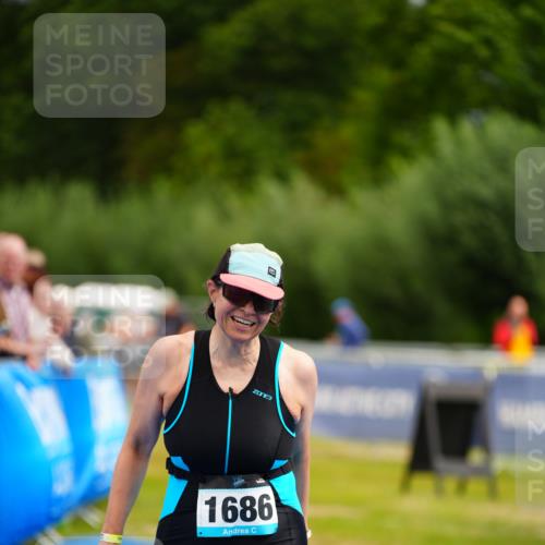 30.08.2026 - Elbe Triathlon Hamburg LAZAROV Photography http://msf.ph/oto/10069002 30.08.2026 12:32:32 Ziel 1686 meine-sportfotos.de
