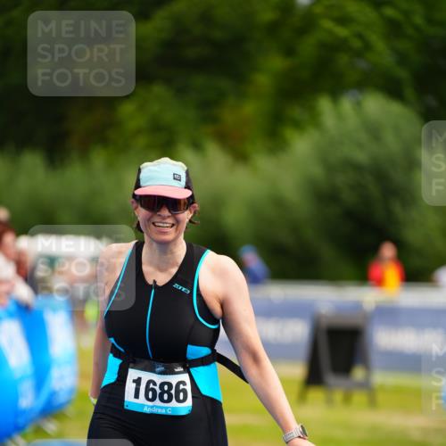 30.08.2026 - Elbe Triathlon Hamburg LAZAROV Photography http://msf.ph/oto/10069006 30.08.2026 12:32:32 Ziel 1686 meine-sportfotos.de