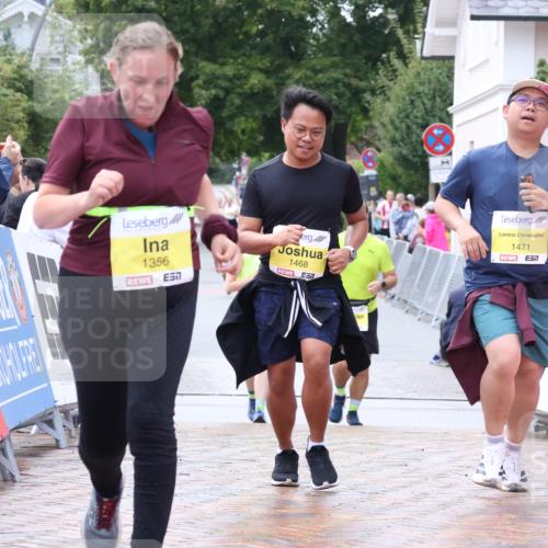 30.08.2026 - Blankeneser Heldenlauf Lena Gebhardt http://msf.ph/oto/10069039 30.08.2026 10:02:41 Ziel 1356, 1468, 1471 meine-sportfotos.de