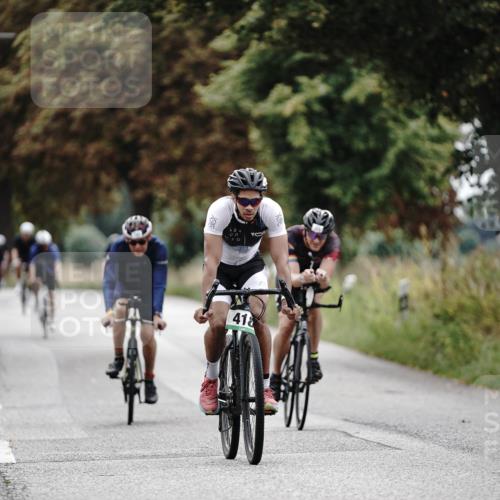 30.08.2026 - Elbe Triathlon Hamburg Michael Burmester http://msf.ph/oto/10069051 30.08.2026 09:38:25 Radfahren 326, 418, 428, 441, 488, 669, 729, 788 meine-sportfotos.de