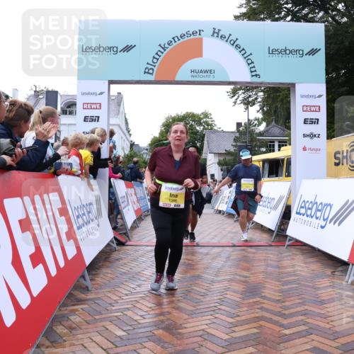 30.08.2026 - Blankeneser Heldenlauf Lena Gebhardt http://msf.ph/oto/10069054 30.08.2026 10:02:42 Ziel 1356, 1468, 1471 meine-sportfotos.de