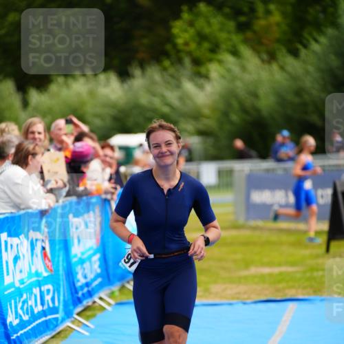 30.08.2026 - Elbe Triathlon Hamburg LAZAROV Photography http://msf.ph/oto/10069059 30.08.2026 12:33:09 Ziel 1497 meine-sportfotos.de